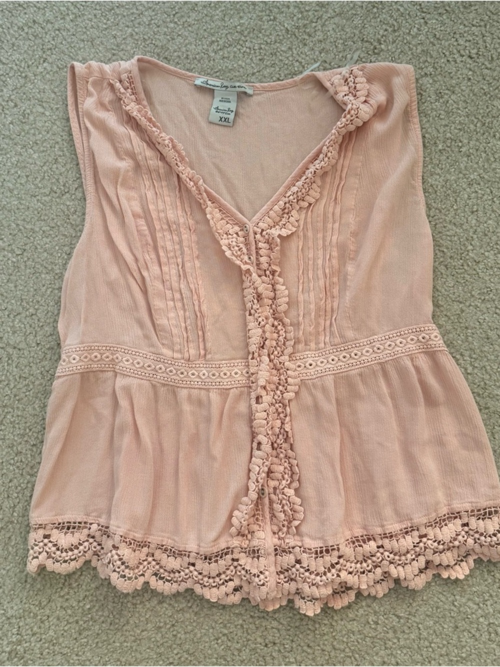American rag pink button up sleeveless blouse with lace accents